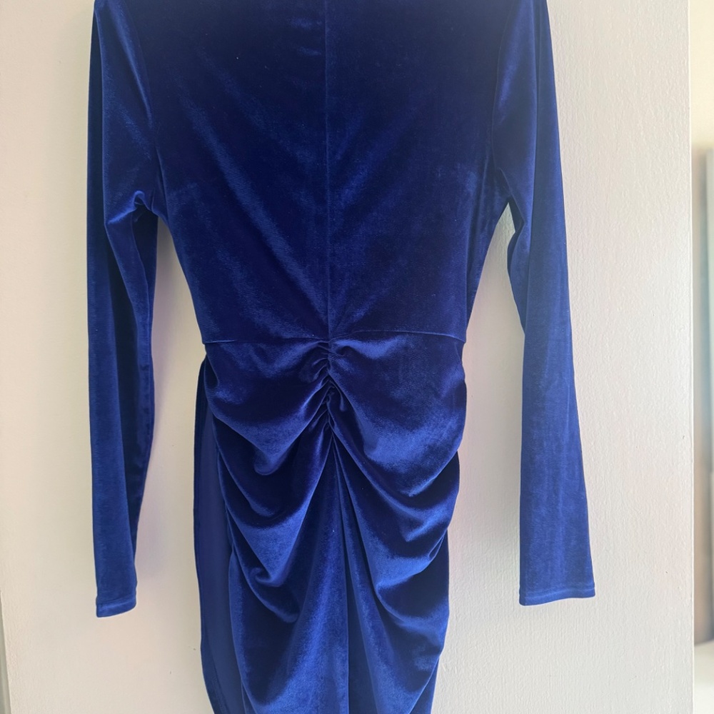 Dress - Picture 2 of 4